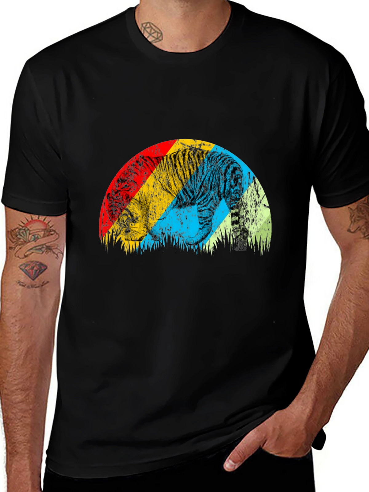 Retro Tiger Graphic Tee - Stylish Mens Black T-Shirt