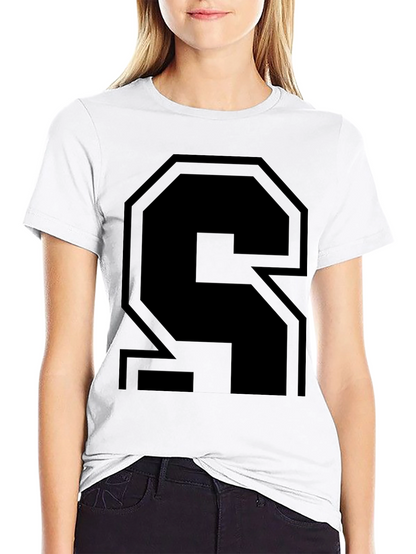 Bold Black Letter S Graphic T-Shirt - Modern Style