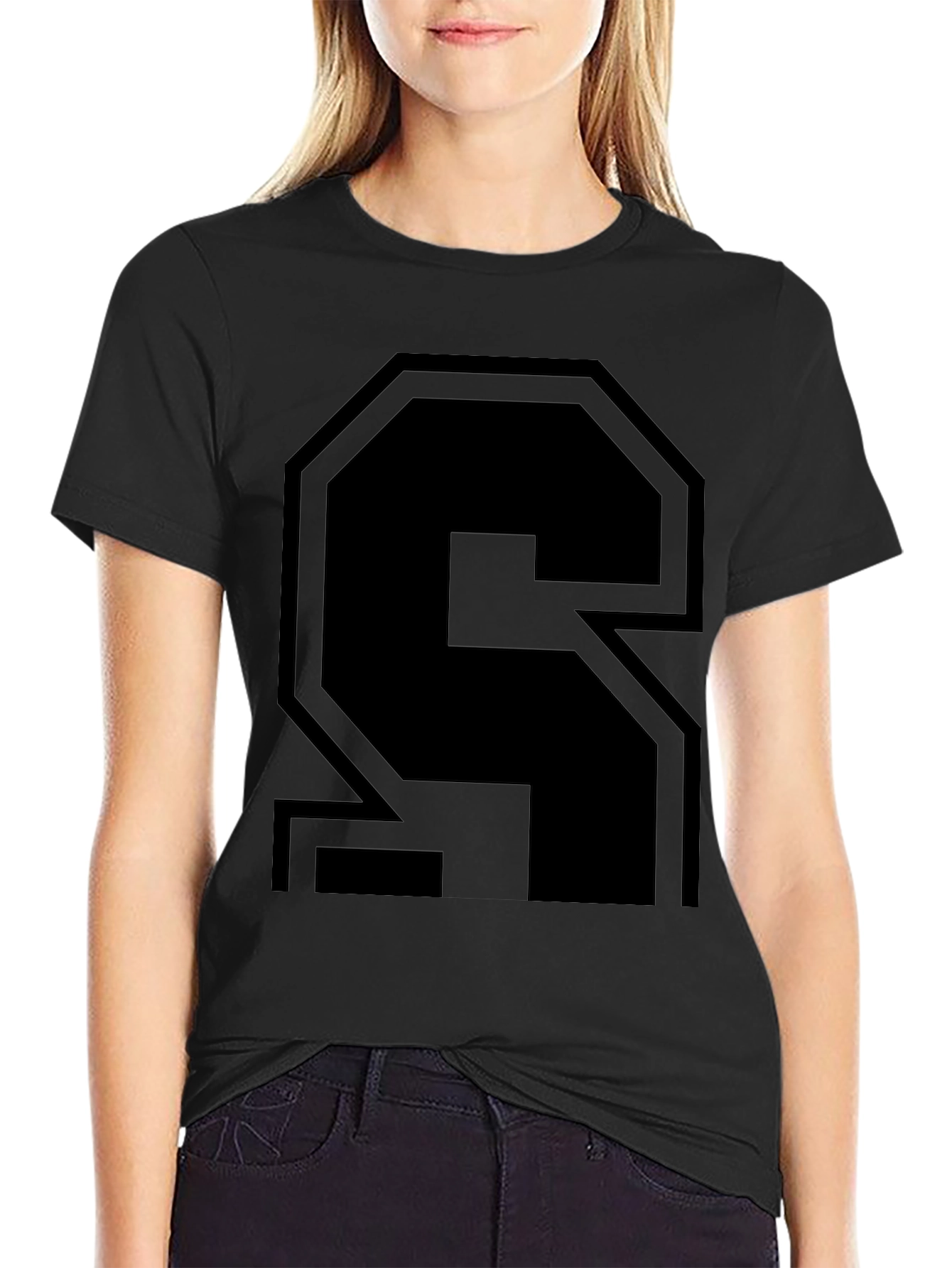Bold Black Letter S Graphic T-Shirt - Modern Style